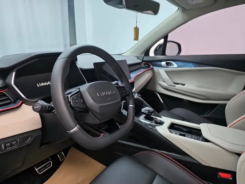 Lynk & Co 06 2020 1.5T Halo