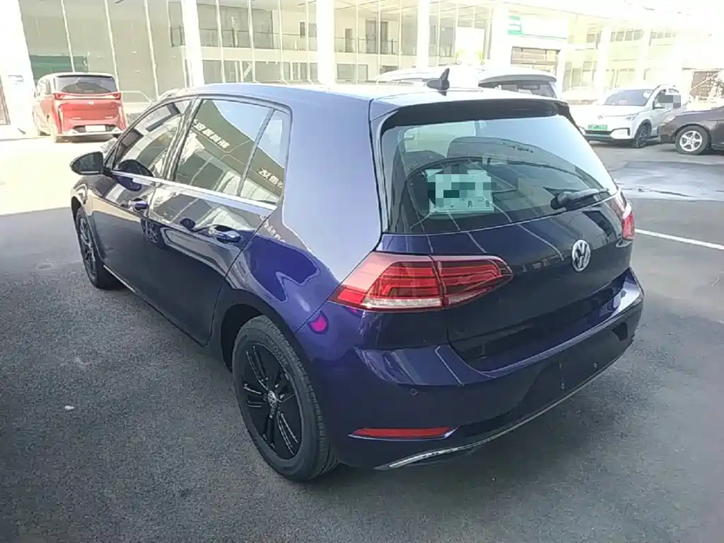 Volkswagen Golf EV — миниатюра 5