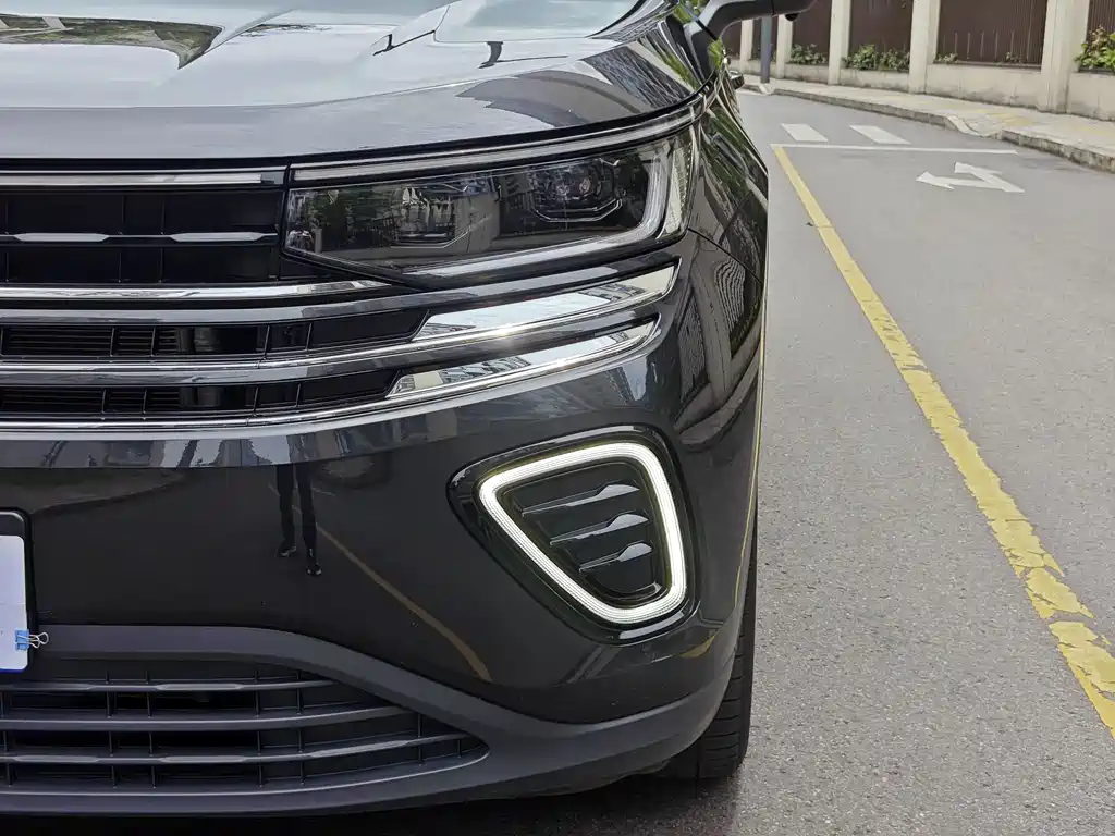 Volkswagen Tavendor 2024 330TSI Luxury