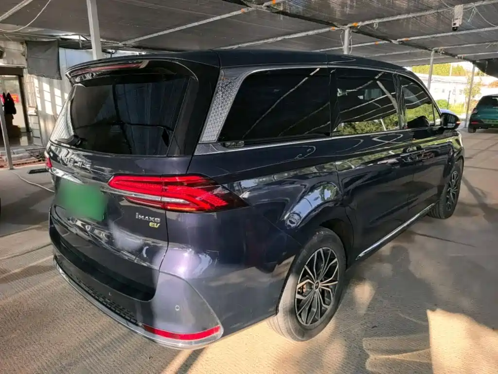 Roewe iMAX8 New Energy — миниатюра 7