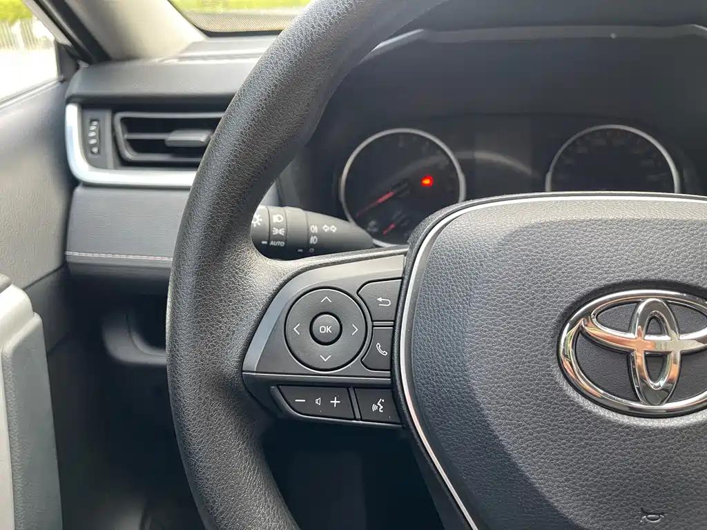 TOYOTA RAV4 RONGFANG