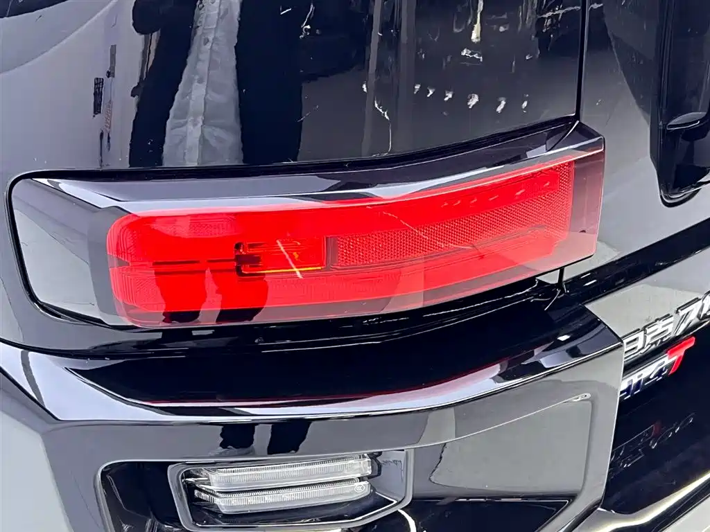 TANK TANK 700 NEW ENERGY