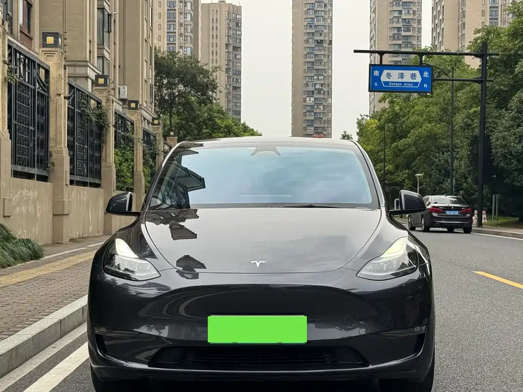 Tesla Model Y — фотографии объявления, Фото 4