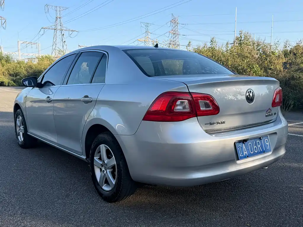 Volkswagen Bora 2008 1.6L MT Comfort