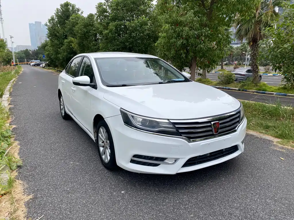 Roewe i6 Classic — миниатюра 3