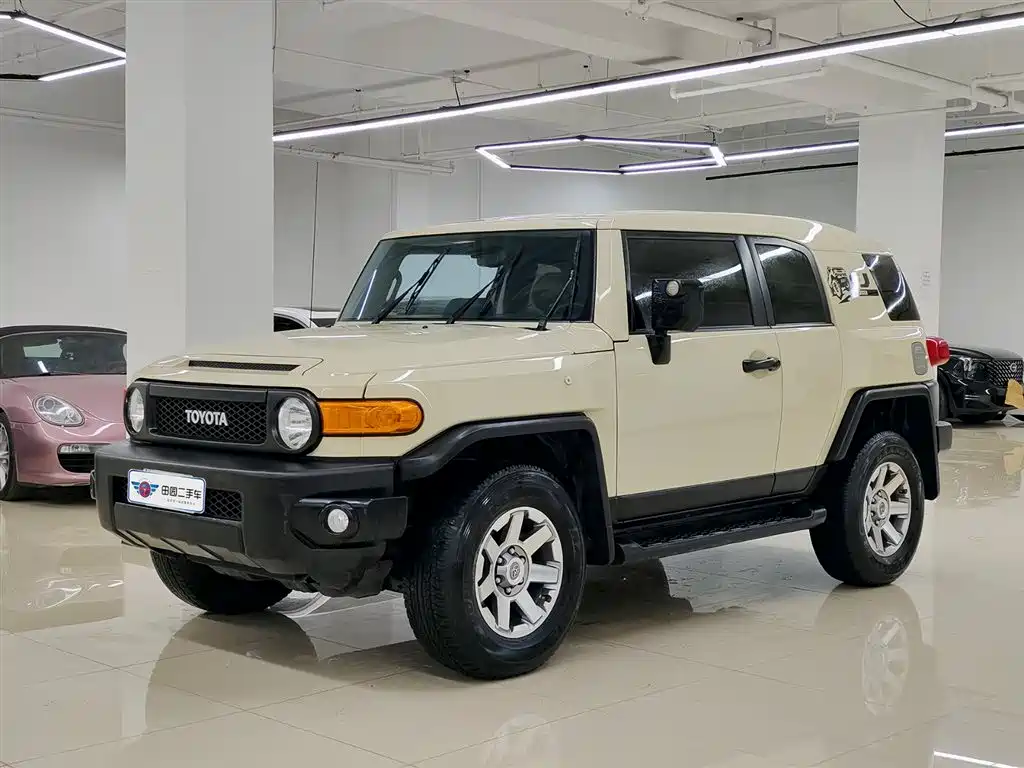 Toyota FJ Cruiser 2025
