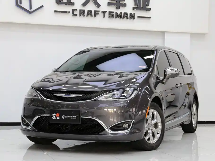 Chrysler Grand Voyager (Import) — миниатюра 2