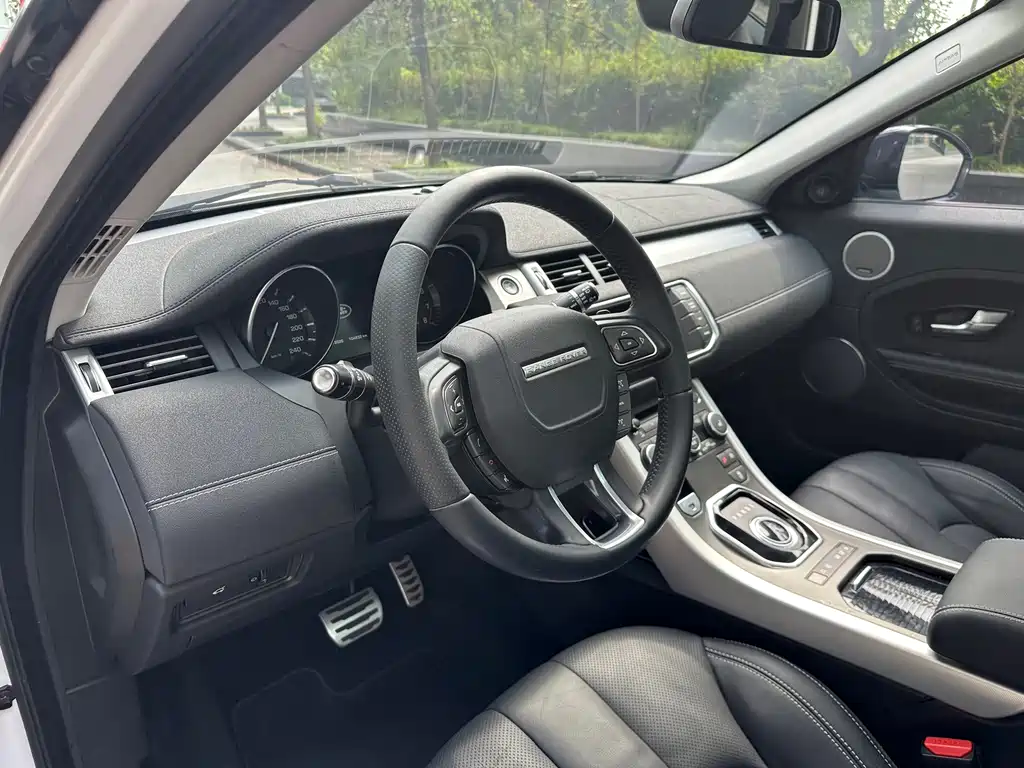 Land Rover Evoque (Import) — миниатюра 22