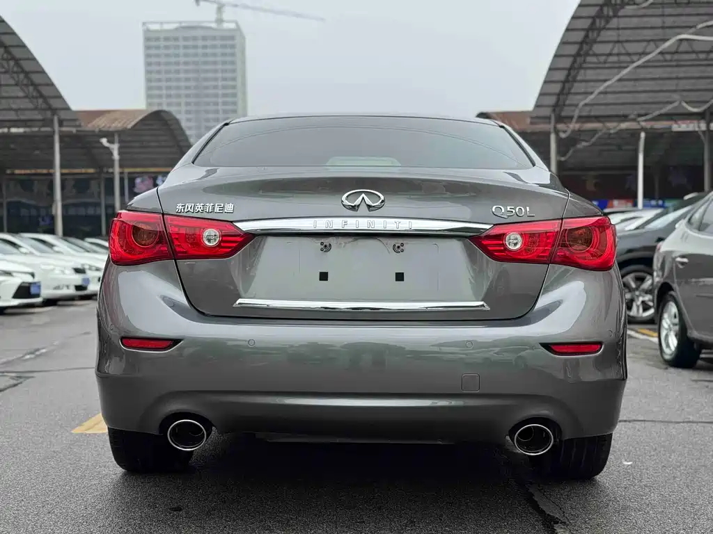INFINITI Q50L