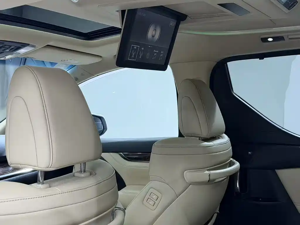 Toyota Vellfire 2019 2.5L HV Luxury