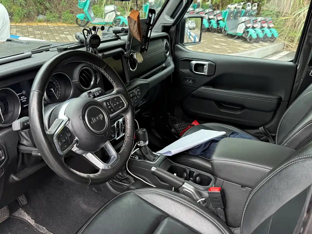 Jeep Wrangler PHEV — миниатюра 6
