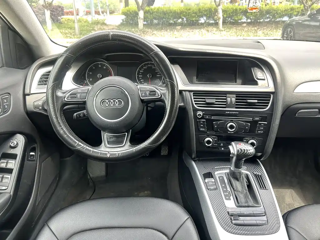 Audi A4L 2016 35 TFSI AT