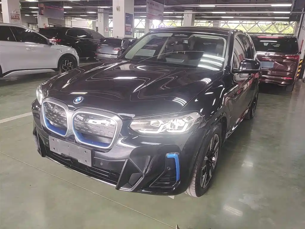 BMW iX3 2022