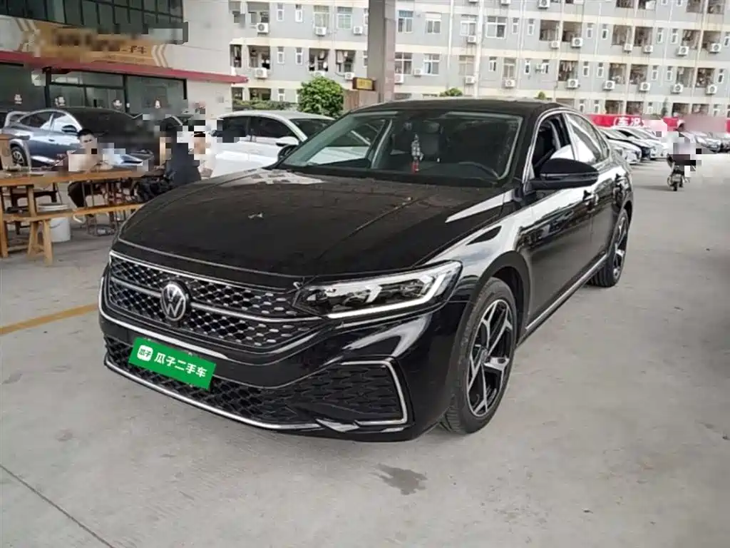 Volkswagen Passat 2025