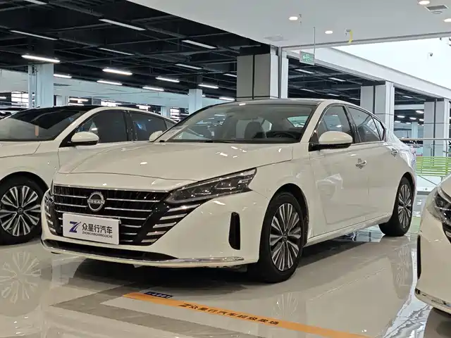 NISSAN TEANA 2023