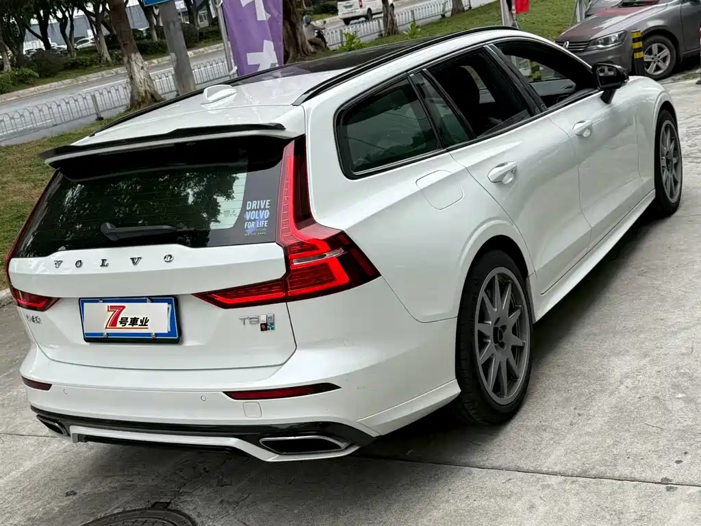 Volvo V60 — миниатюра 9