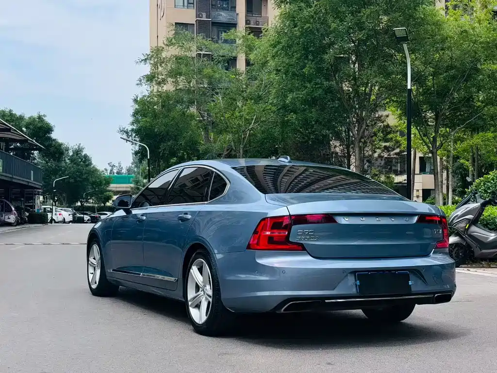 Volvo S90 - фото 5