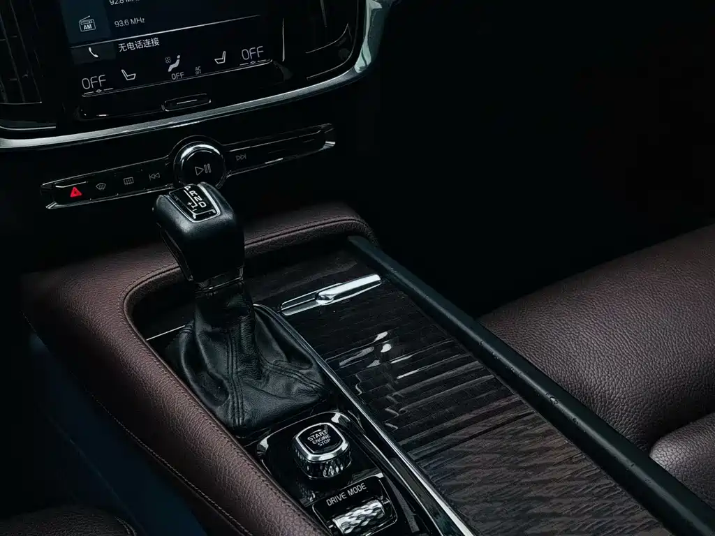 Volvo S90 - фото 9