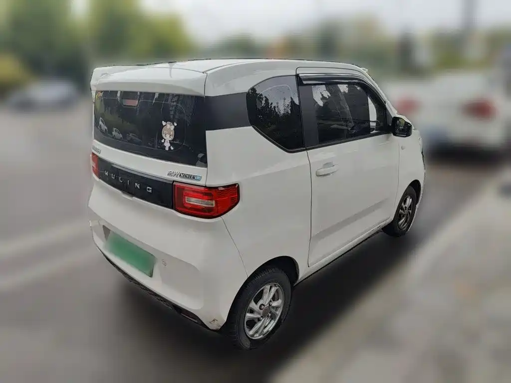 Wuling MINIEV — миниатюра 4