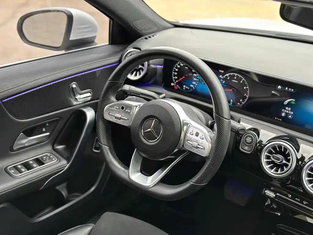 MERCEDES-BENZ A CLASS