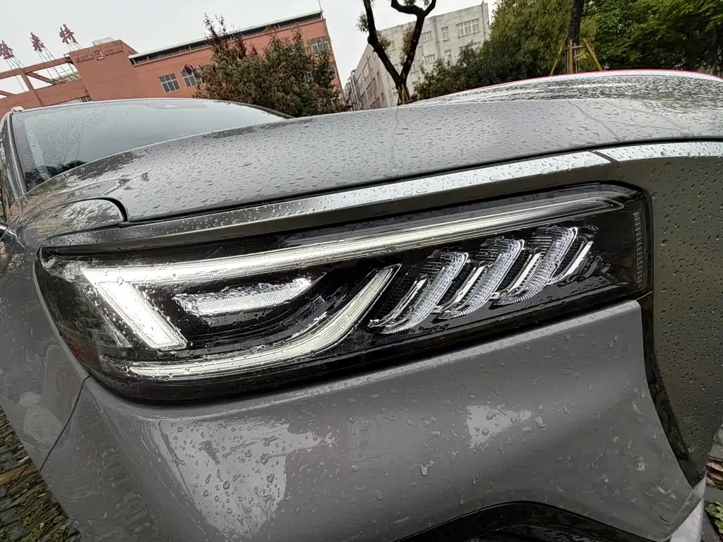 Hongqi HS5 2.0T 4WD Flagship Enjoy Pro Edition, фото 7