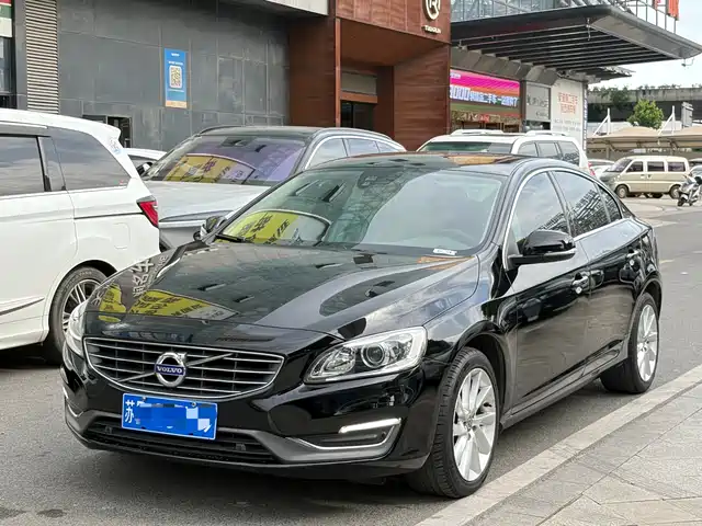 Volvo S60