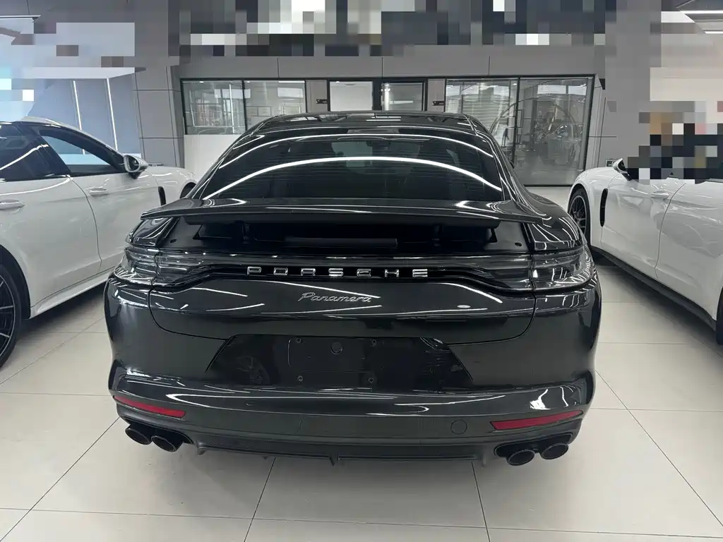 PORSCHE PANAMERA