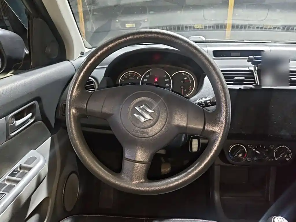 Suzuki Swift — миниатюра 11