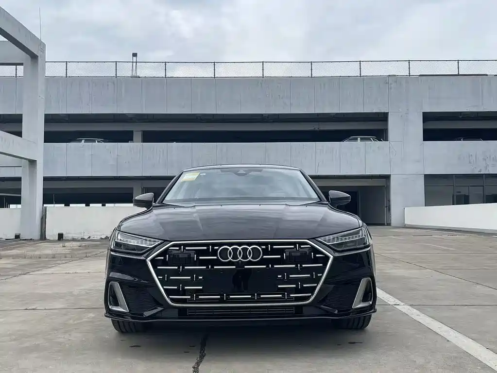 Audi A7L 2025 45 TFSI Luxury