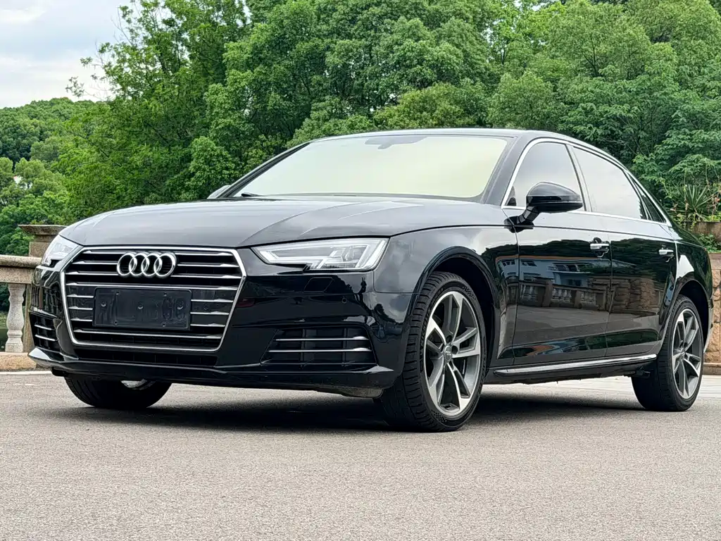 Audi A4L 2018