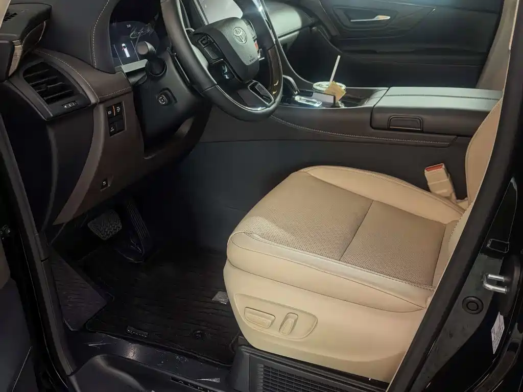 Toyota Alphard 2024 2.5L Premium