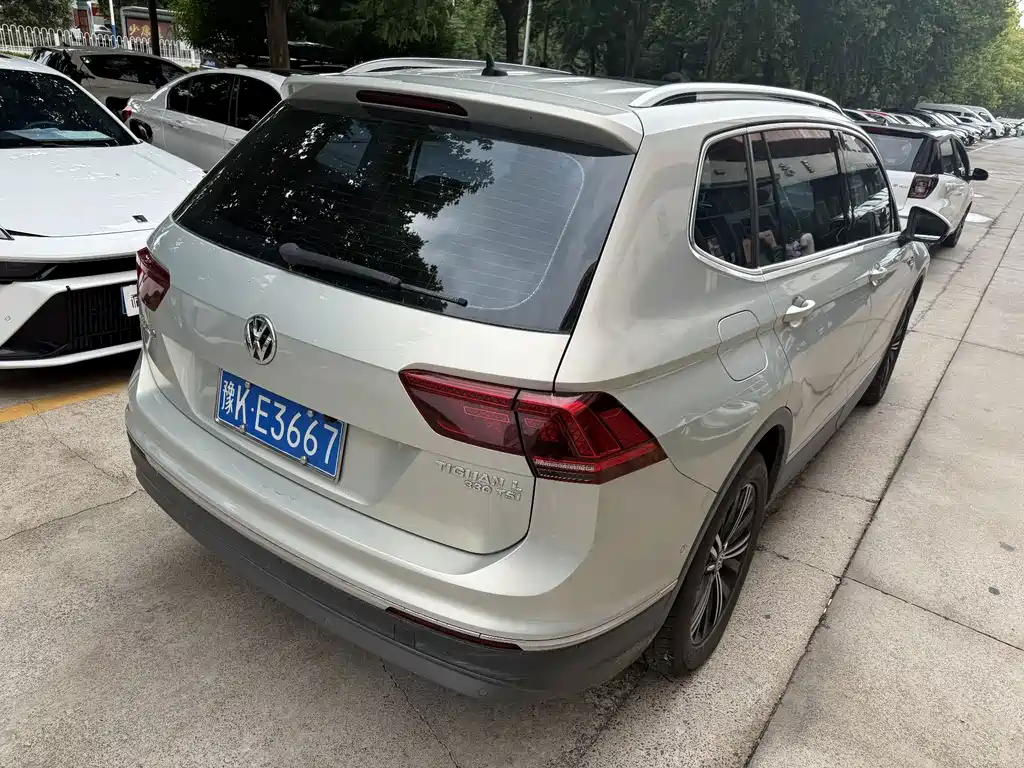 Volkswagen Tiguan L — миниатюра 4