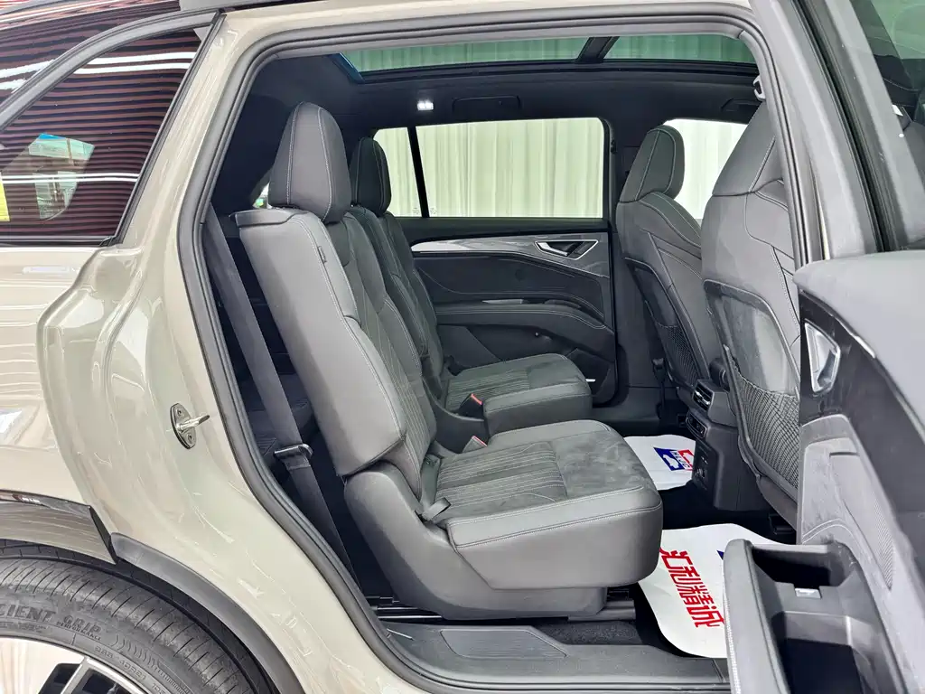 Audi Q5 e-tron — миниатюра 18