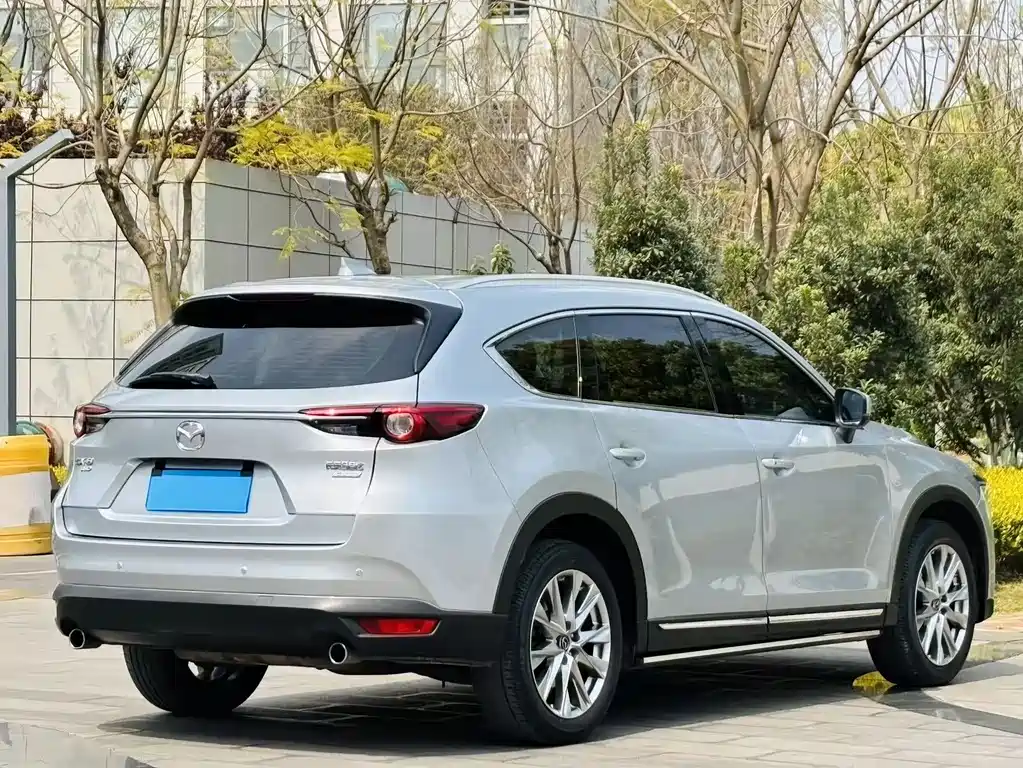 MAZDA CX 8