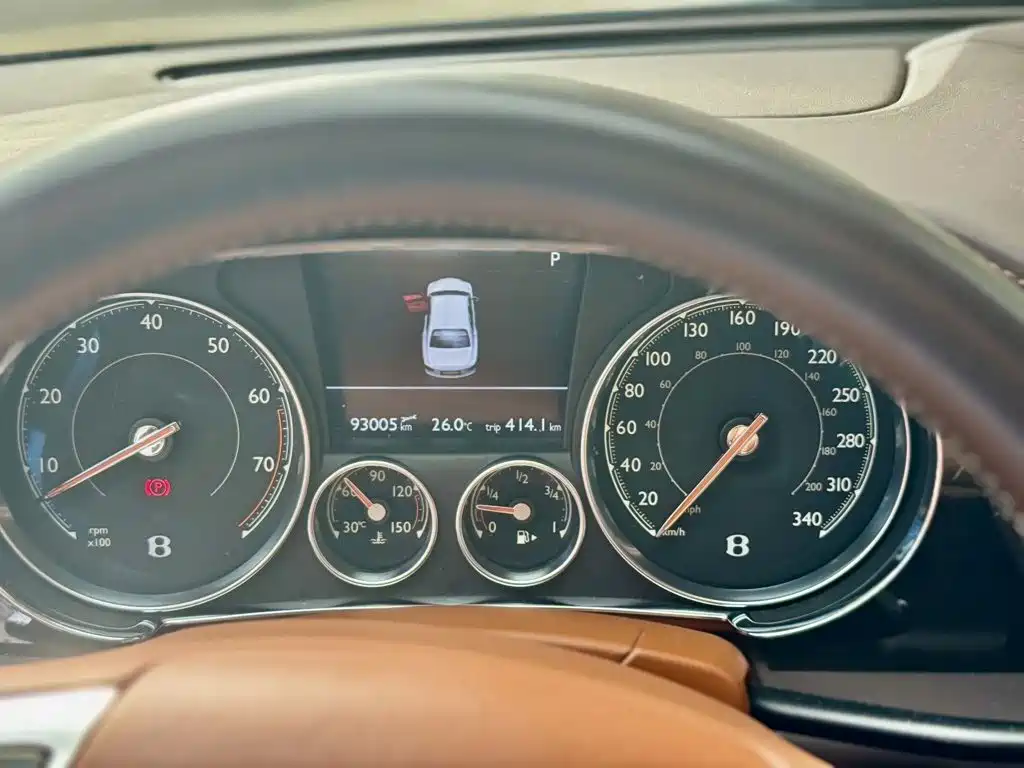 Bentley Flying Spur — миниатюра 11