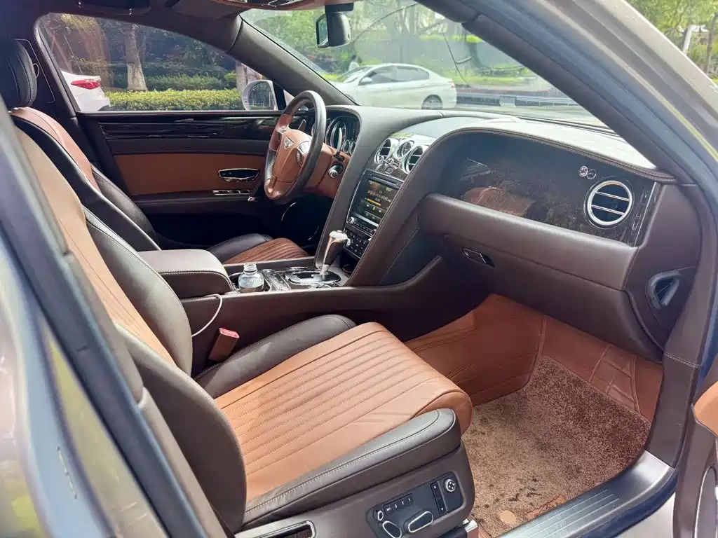 Bentley Flying Spur — миниатюра 9