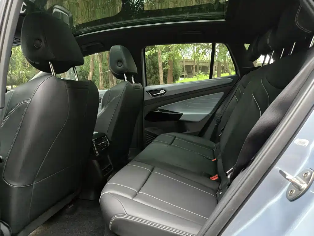 Volkswagen ID.4 X — миниатюра 10