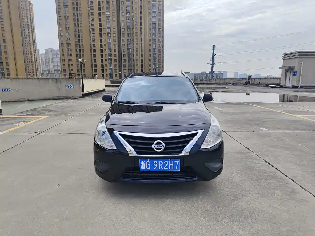 Nissan Sunny — миниатюра 2