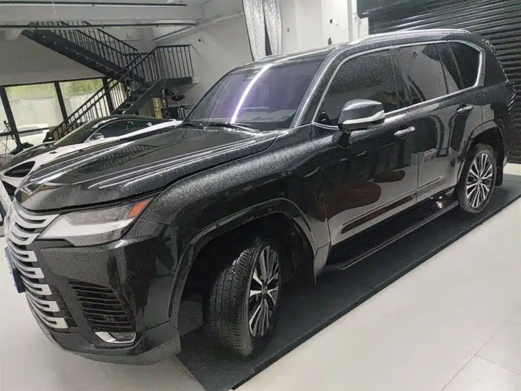 Lexus LX 2025