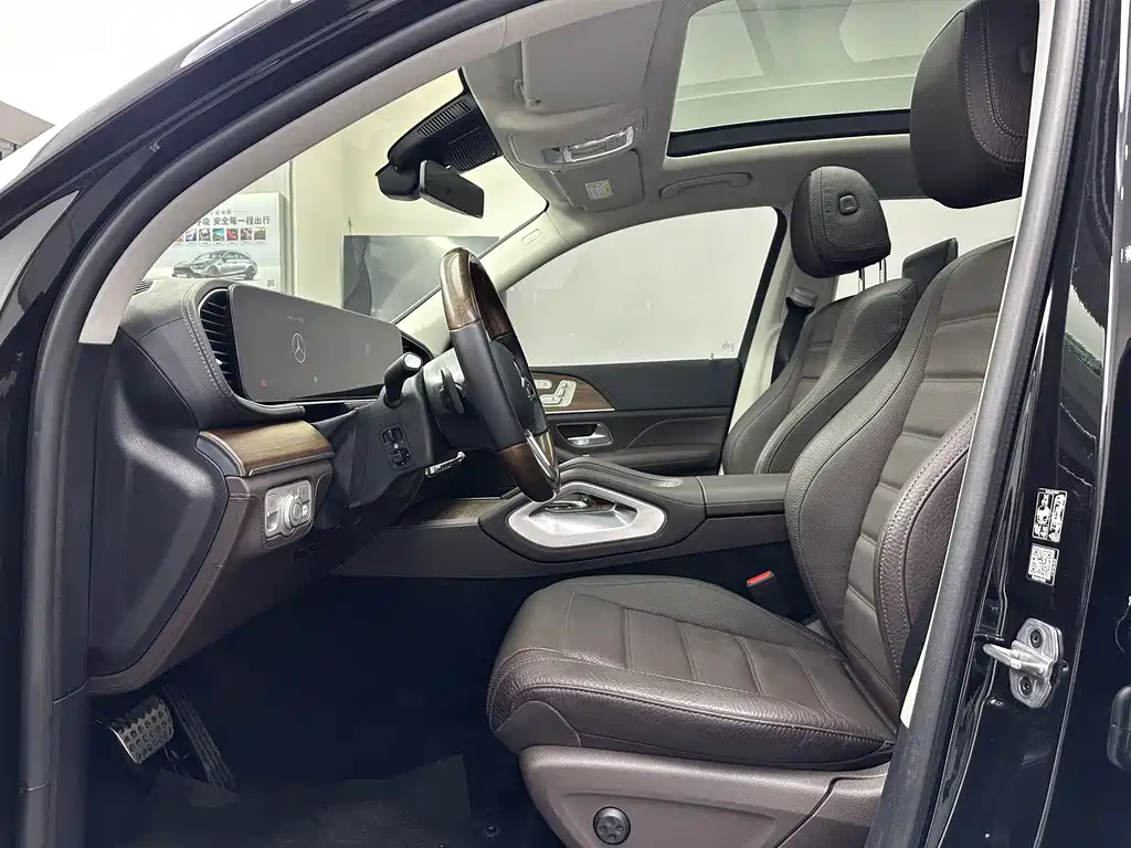 Mercedes-Benz GLS — миниатюра 10