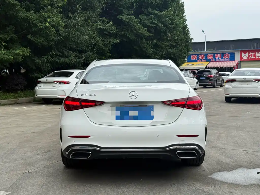 Mercedes-Benz C-Class — миниатюра 8