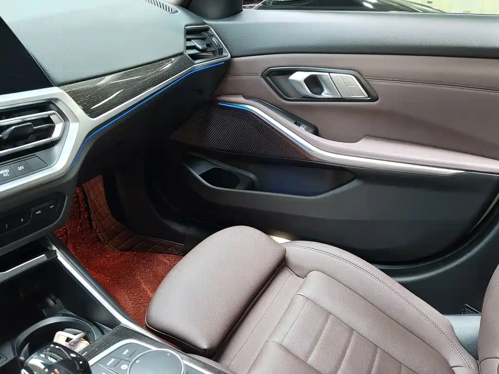 BMW 3 Series — миниатюра 13