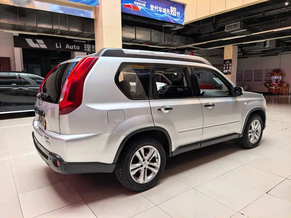 Nissan X-Trail — миниатюра 3