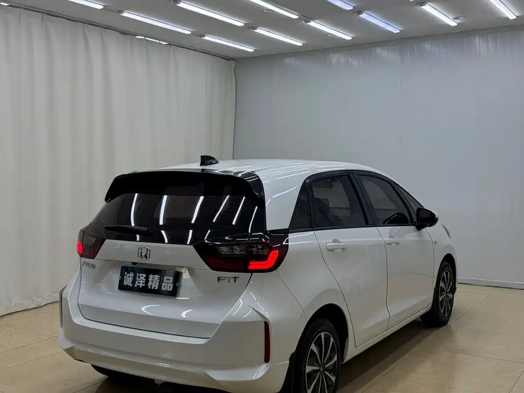 Honda Fit — миниатюра 4