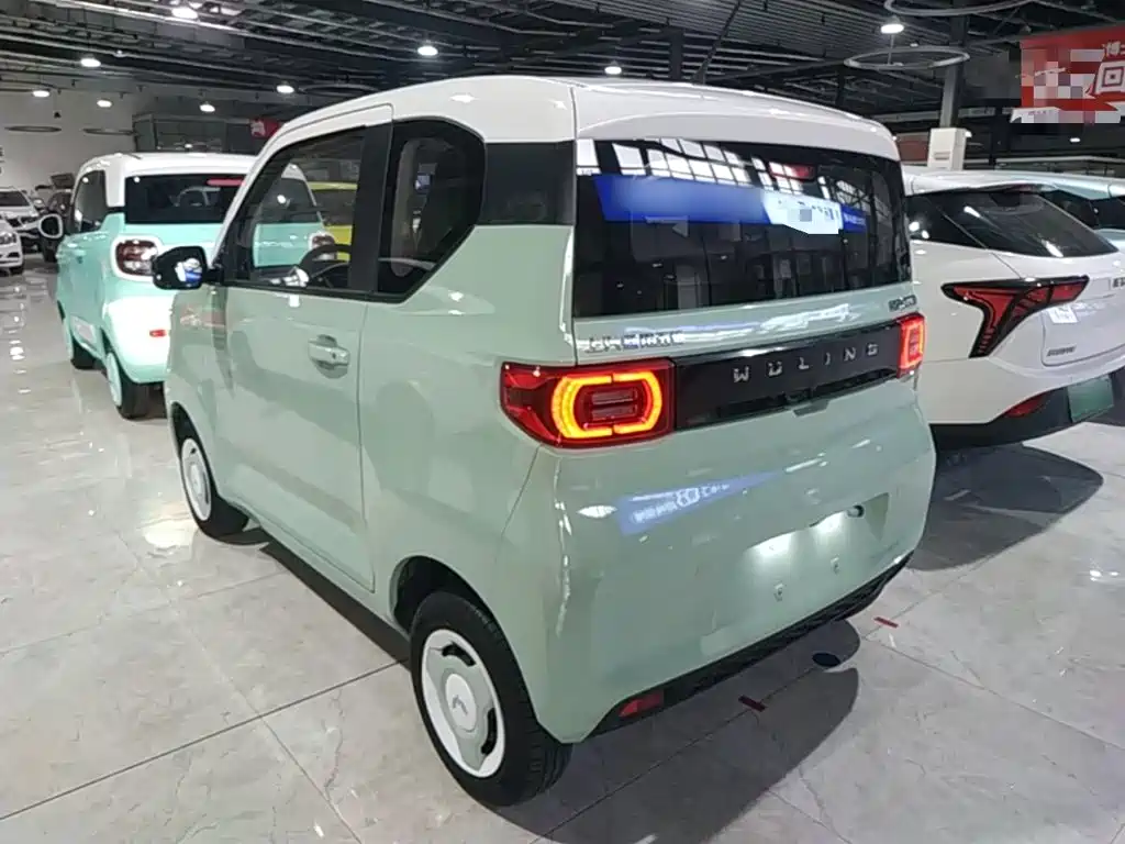 Wuling MINIEV — миниатюра 5
