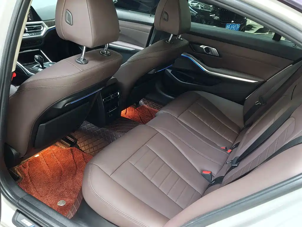 BMW 3 Series — миниатюра 8