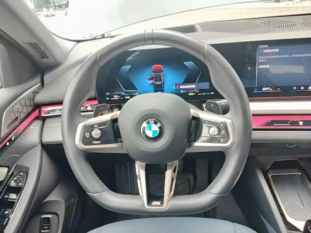 BMW 5 Series — миниатюра 11