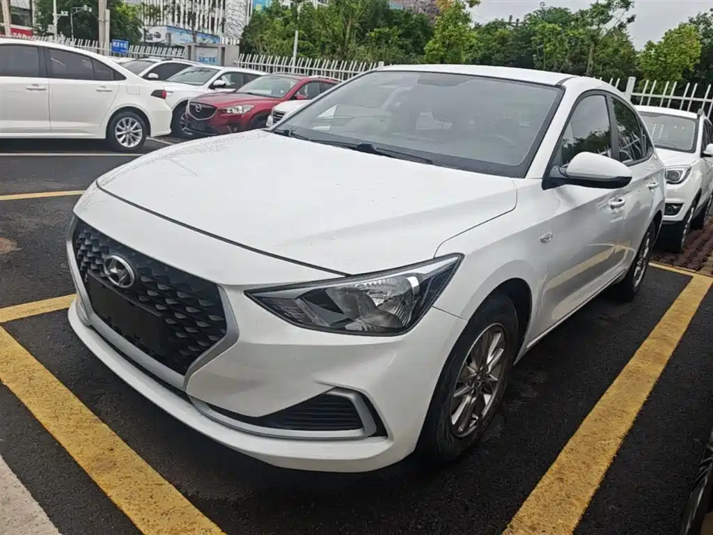 Hyundai Elantra 2022