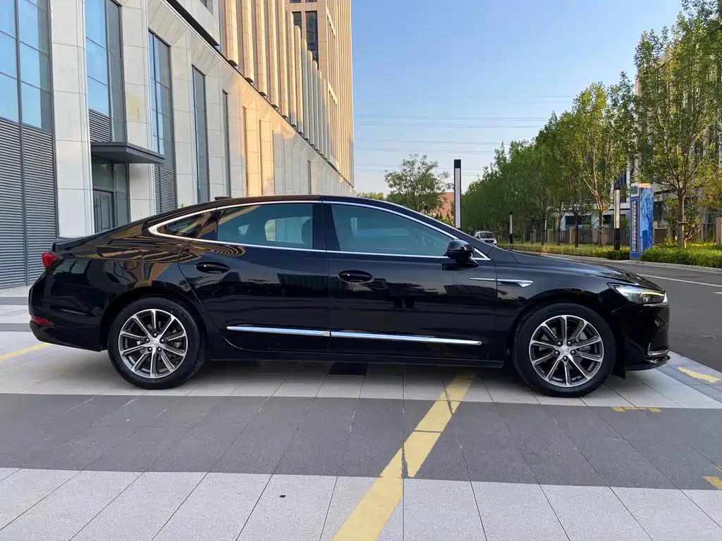 Buick LaCrosse — миниатюра 6