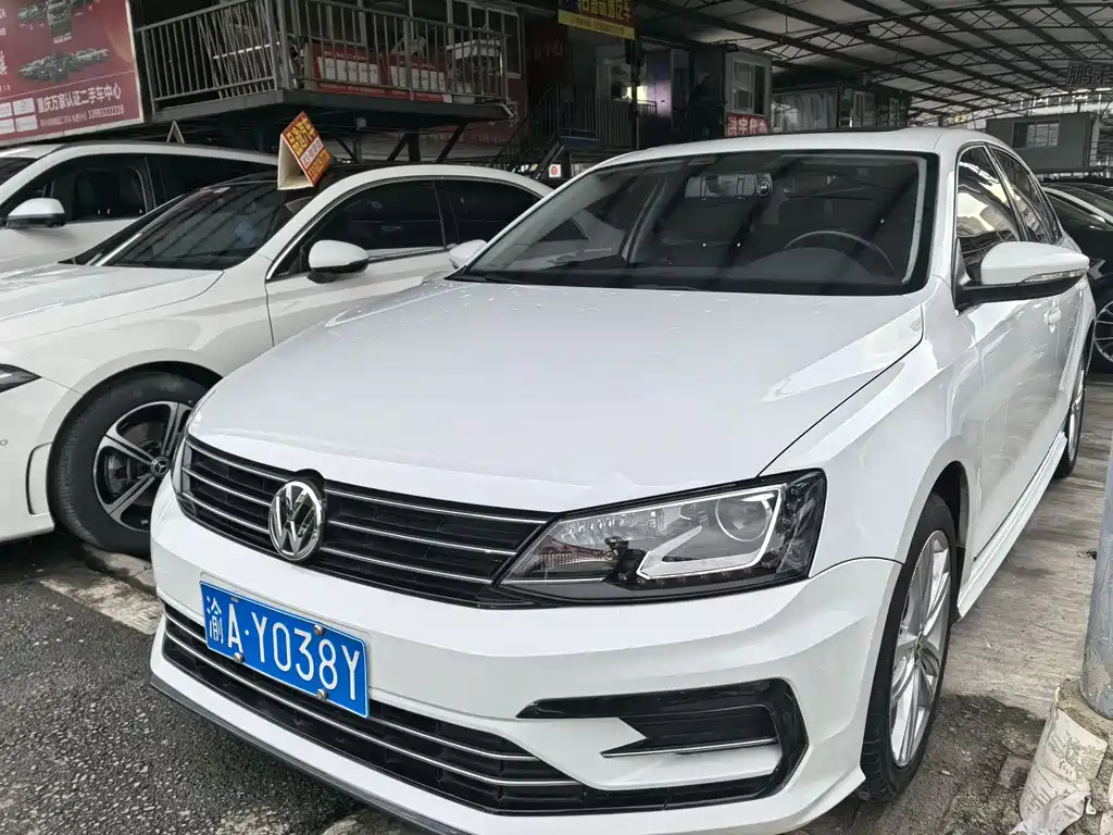 Volkswagen Sagitar 2018